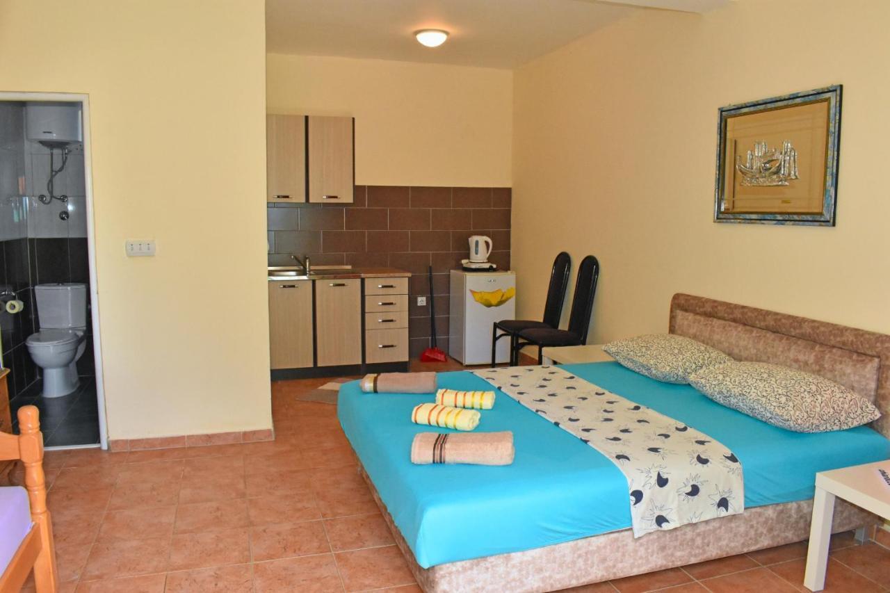 Riverside Apartments Chiara Ulcinj Eksteriør billede