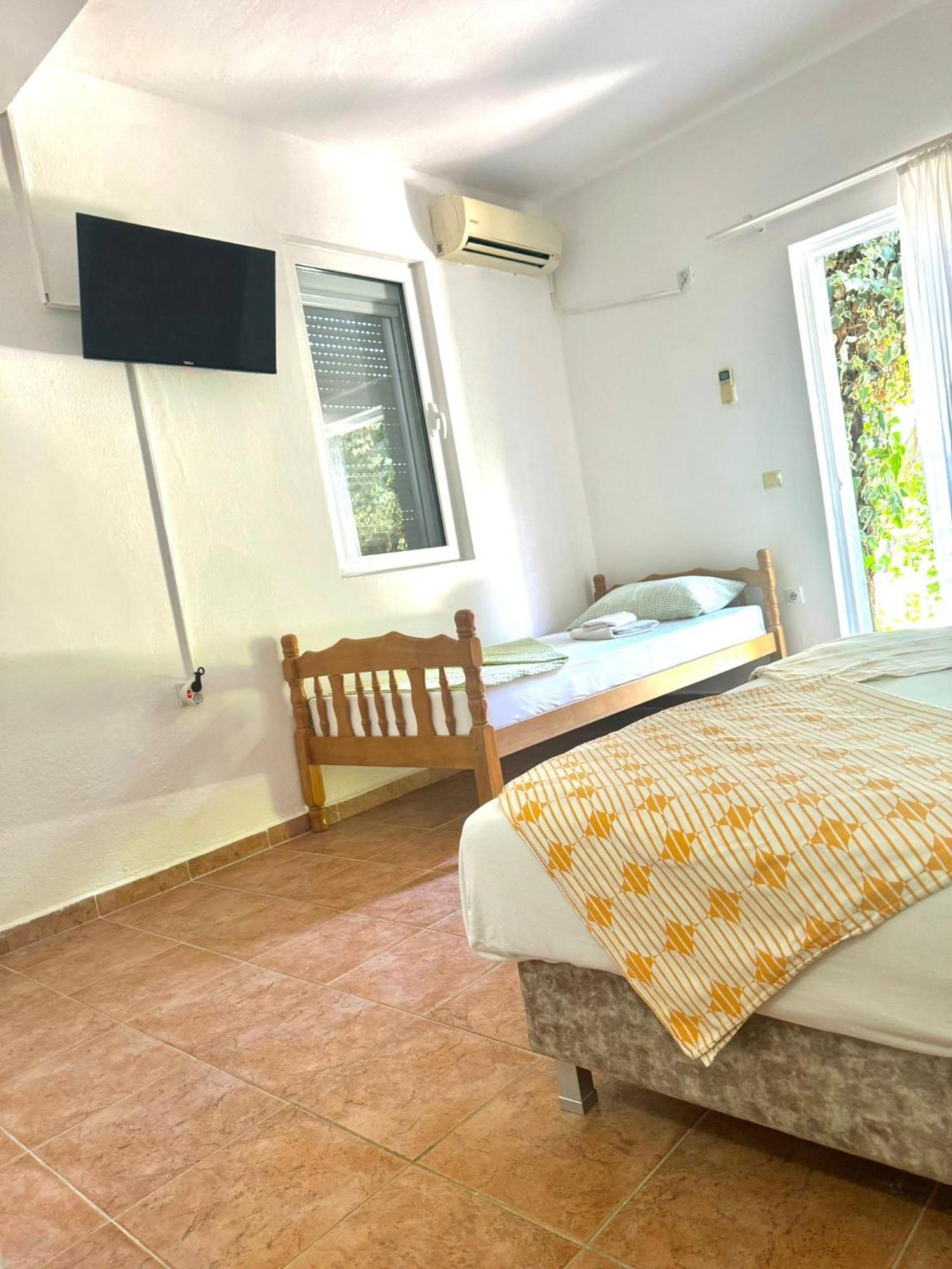Riverside Apartments Chiara Ulcinj Eksteriør billede